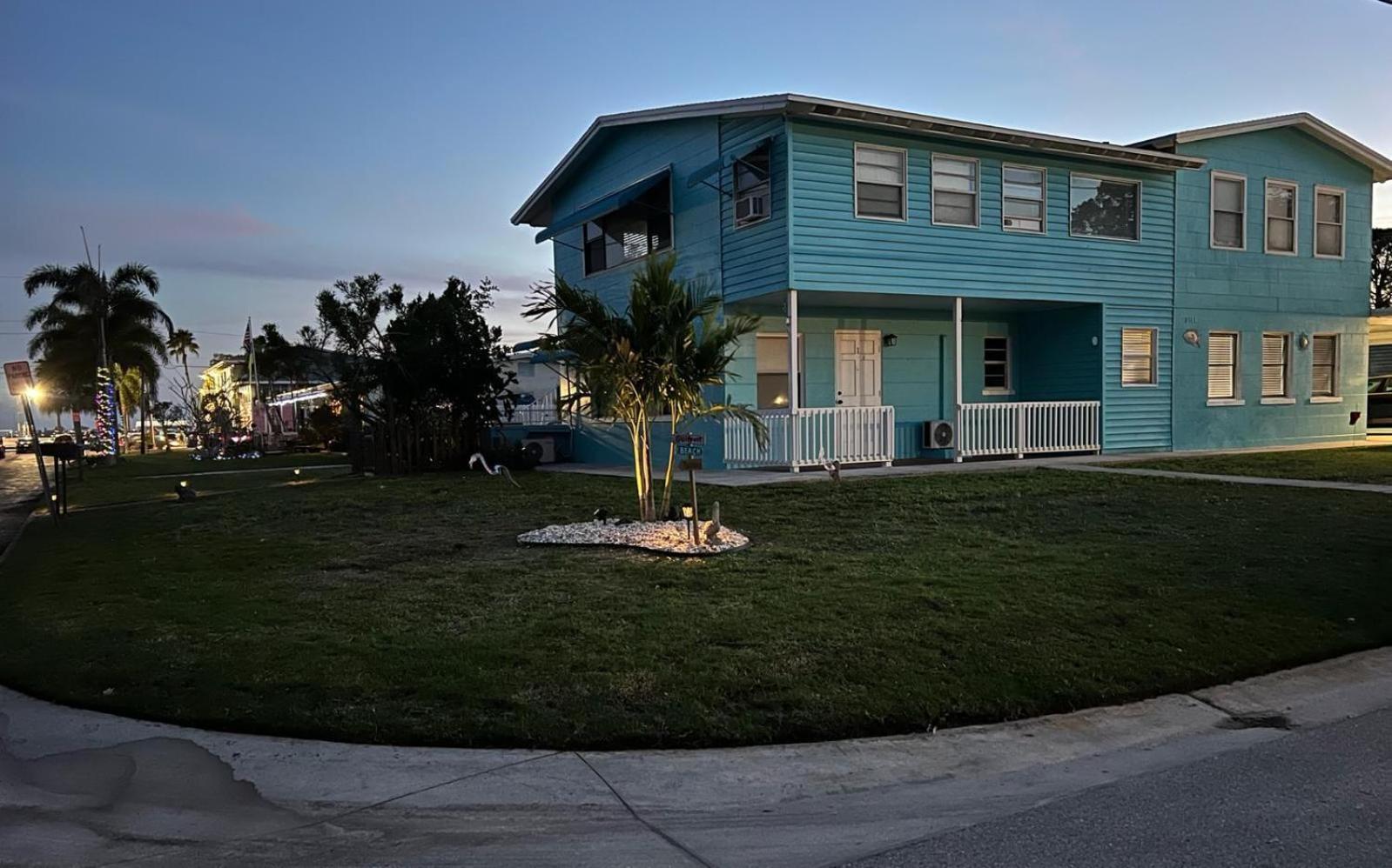 Lovely Vacation Home 1 Block From Beach & Downtown Gulfport Sankt Petersburg Exterior foto